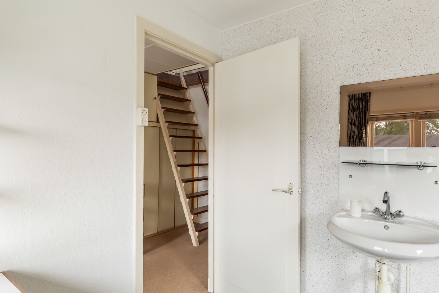 Photo 19 of Burgerdijkstraat 5