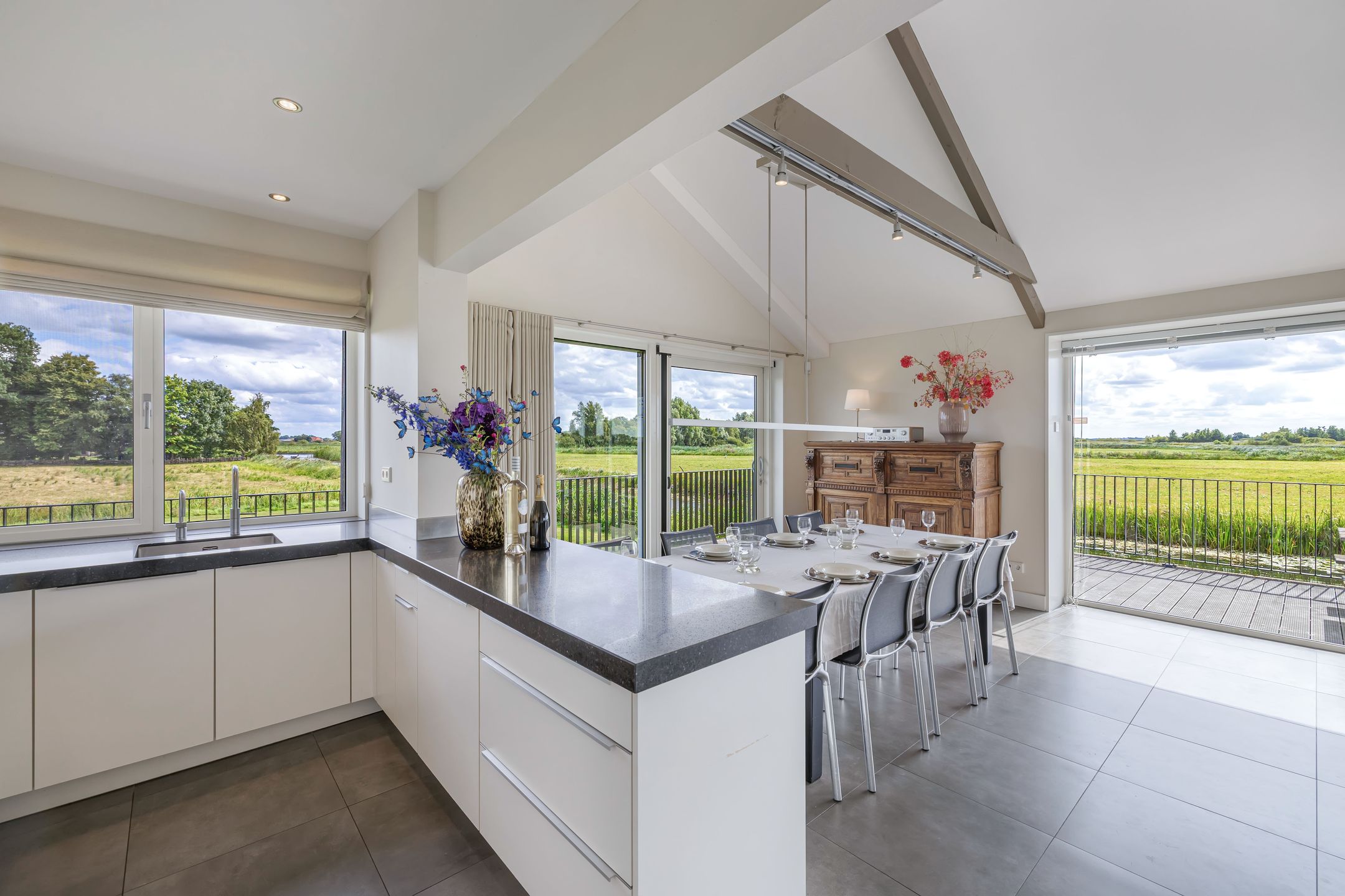 Foto 15 van Muggenbeet 6-D