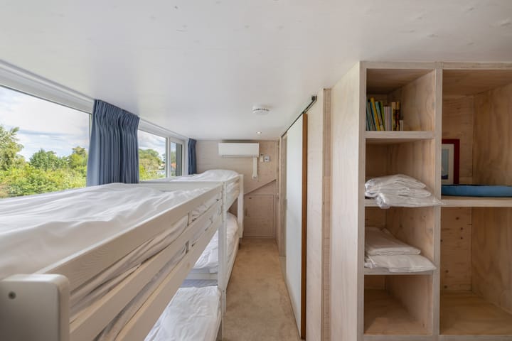 Photo 45 of Muggenbeet 6-D