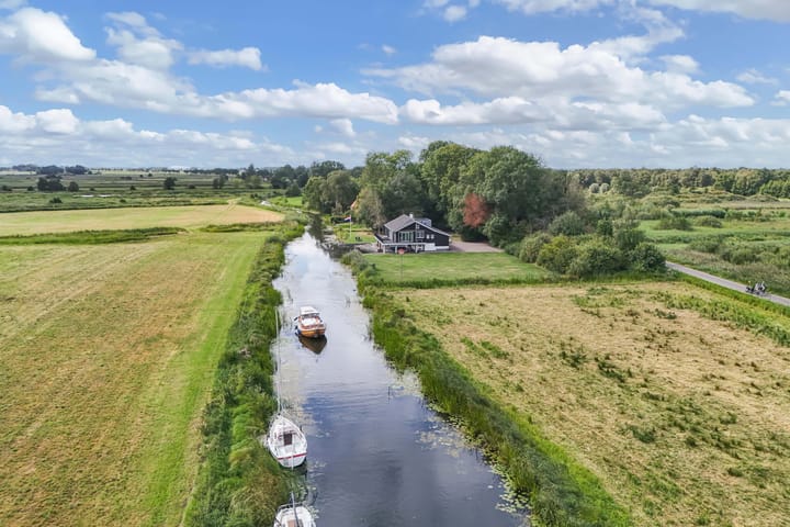 Photo 60 of Muggenbeet 6-D