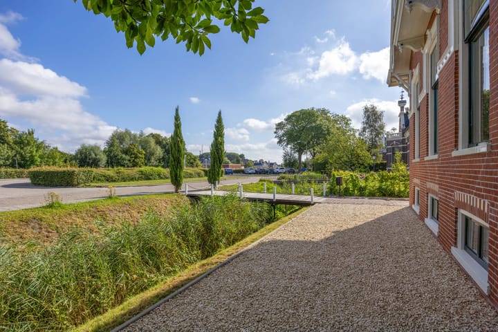 Foto 12 van Parallelweg 2