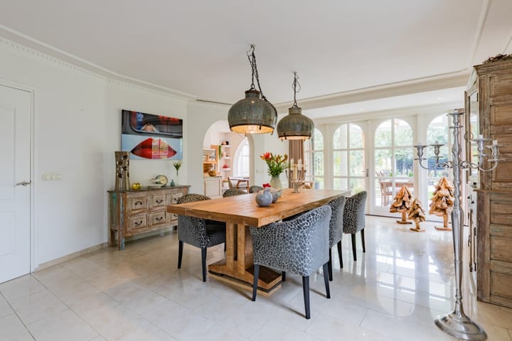 Photo 11 of Burg. Van Ginnekenstraat 14