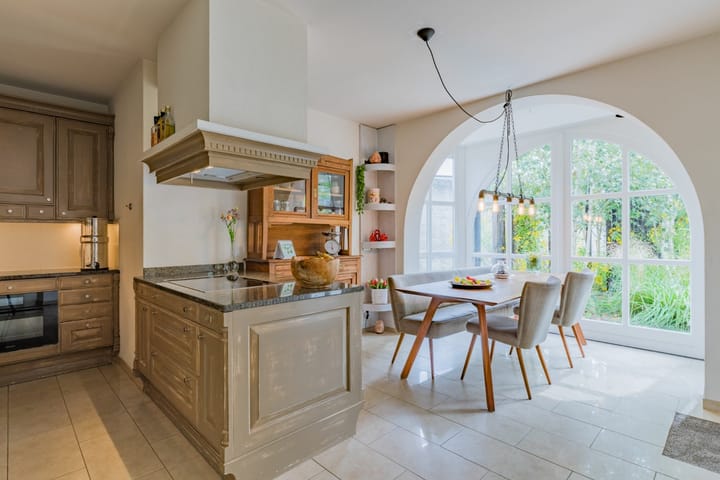 Photo 15 of Burg. Van Ginnekenstraat 14