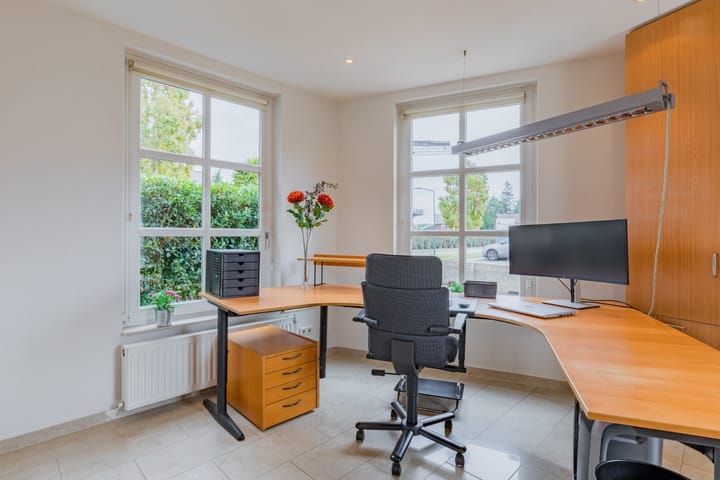 Photo 19 of Burg. Van Ginnekenstraat 14