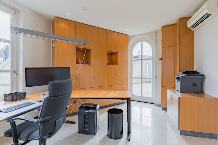 Photo 20 of Burg. Van Ginnekenstraat 14