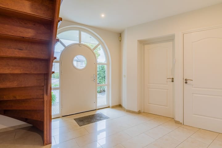 Photo 22 of Burg. Van Ginnekenstraat 14