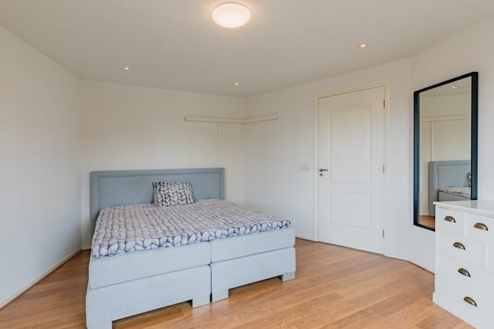 Photo 29 of Burg. Van Ginnekenstraat 14