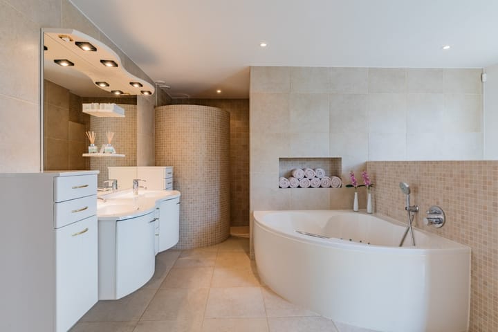 Photo 30 of Burg. Van Ginnekenstraat 14