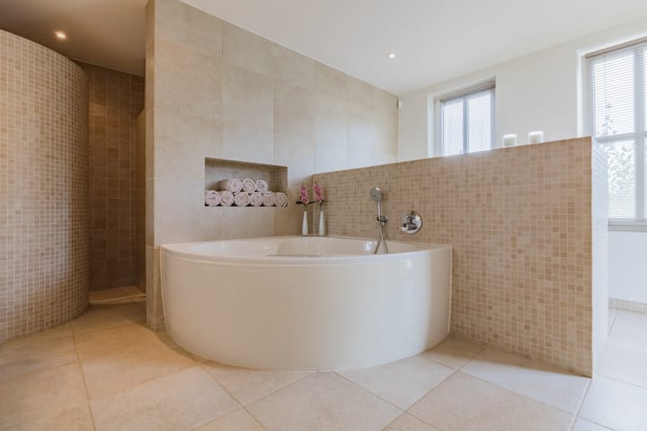 Photo 33 of Burg. Van Ginnekenstraat 14