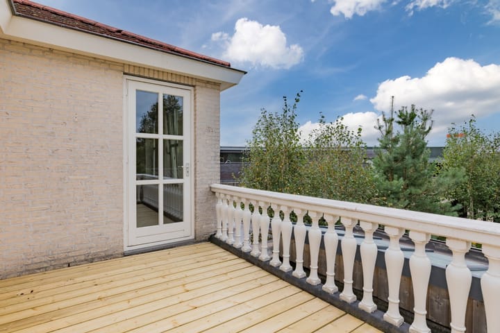 Photo 35 of Burg. Van Ginnekenstraat 14