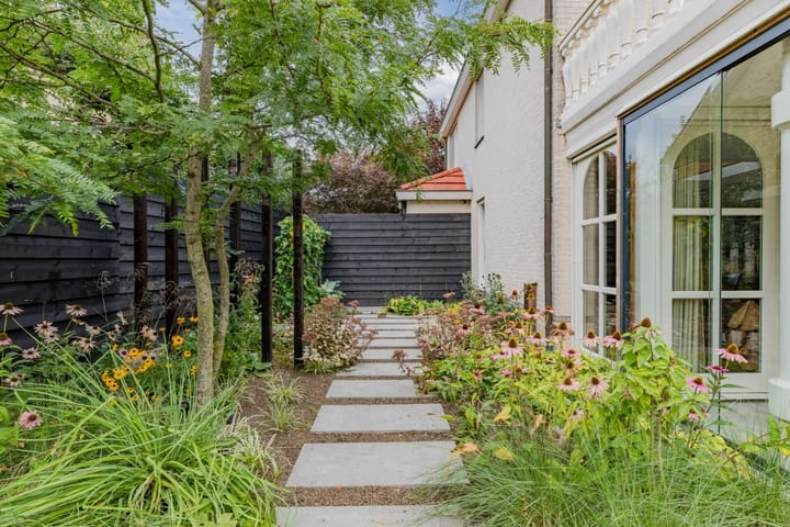 Photo 40 of Burg. Van Ginnekenstraat 14