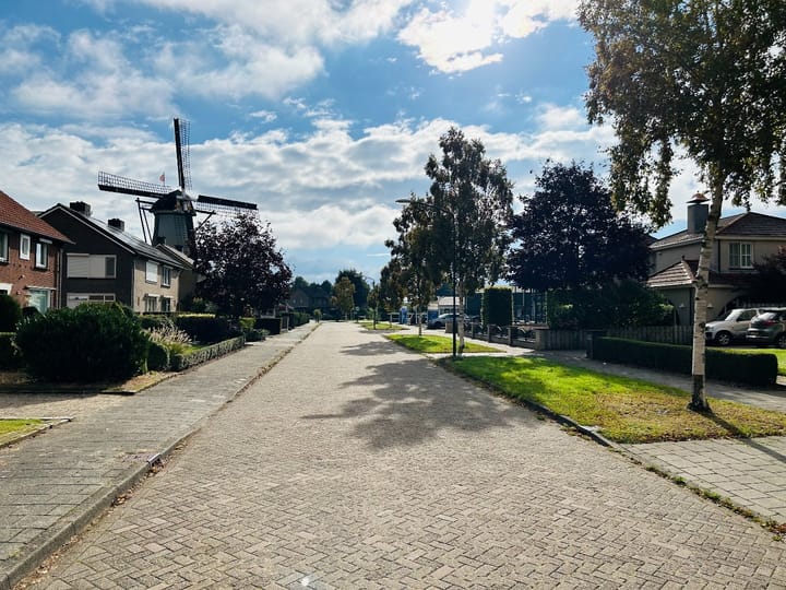 Photo 51 of Burg. Van Ginnekenstraat 14