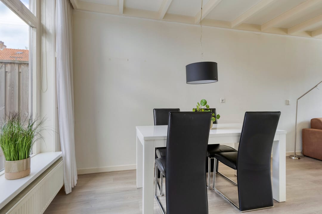 Photo 11 of van der Helststraat 52