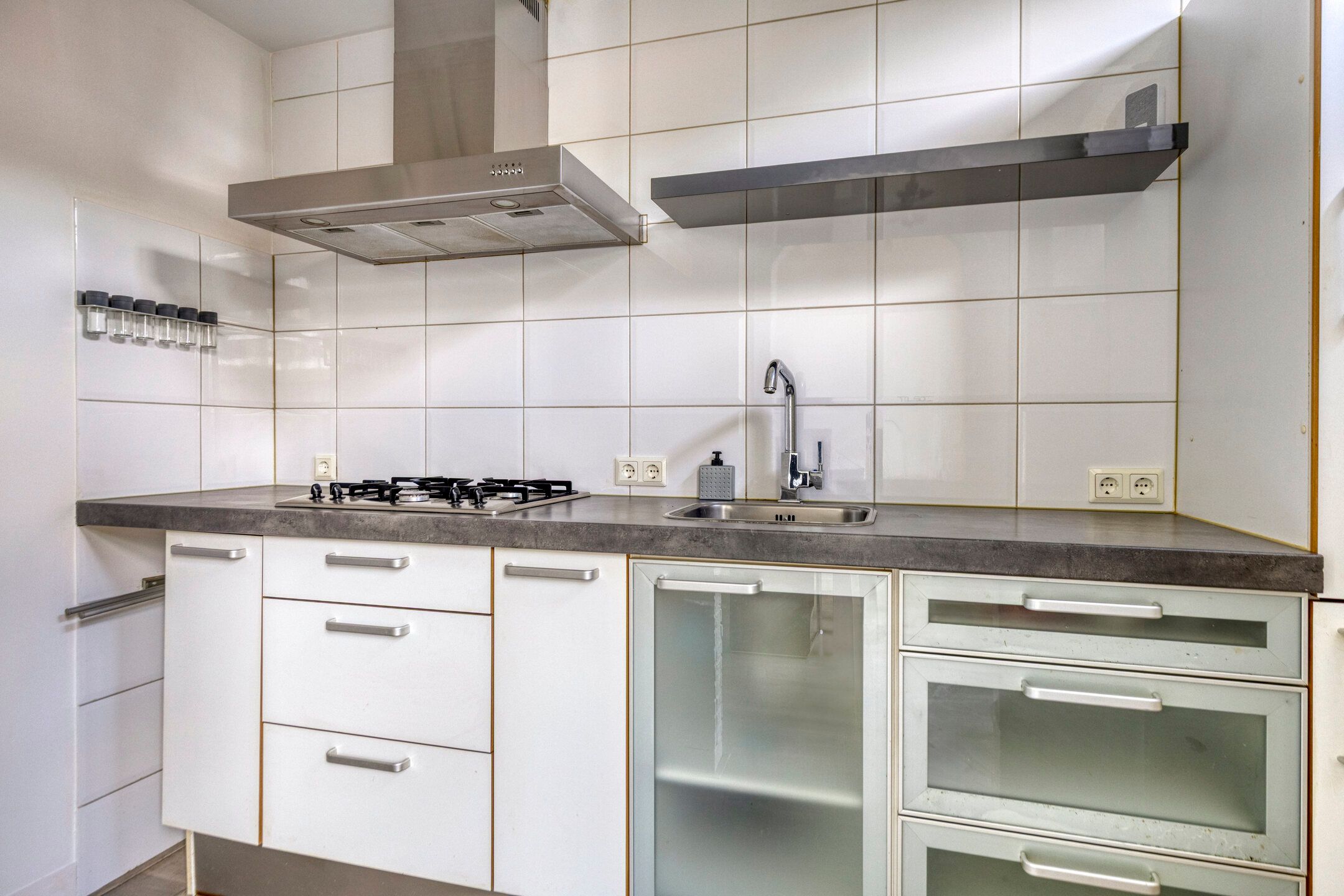 Photo 15 of van der Helststraat 52