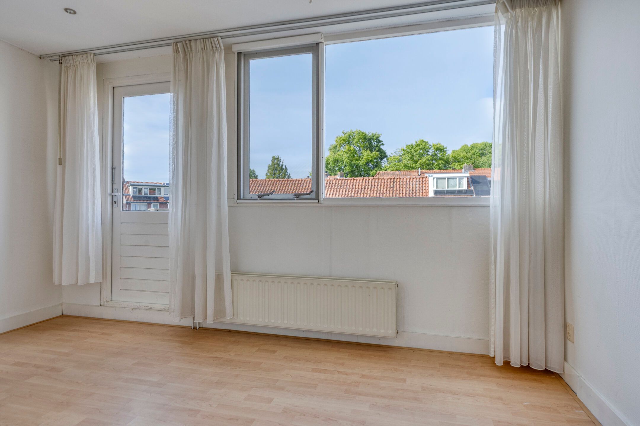 Photo 27 of van der Helststraat 52