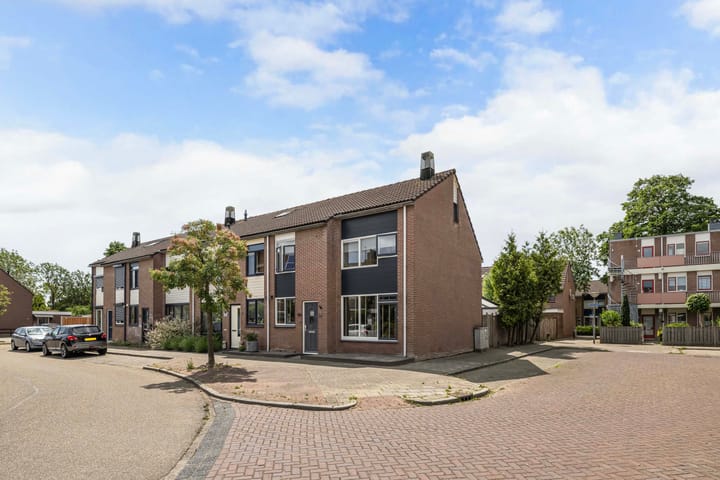 Foto 39 van IJsselmeerlaan 93