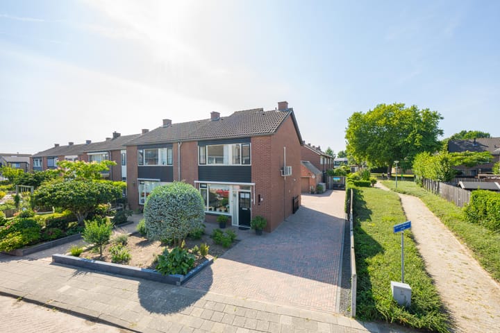 Foto 1 van Ridder Alartlaan 8