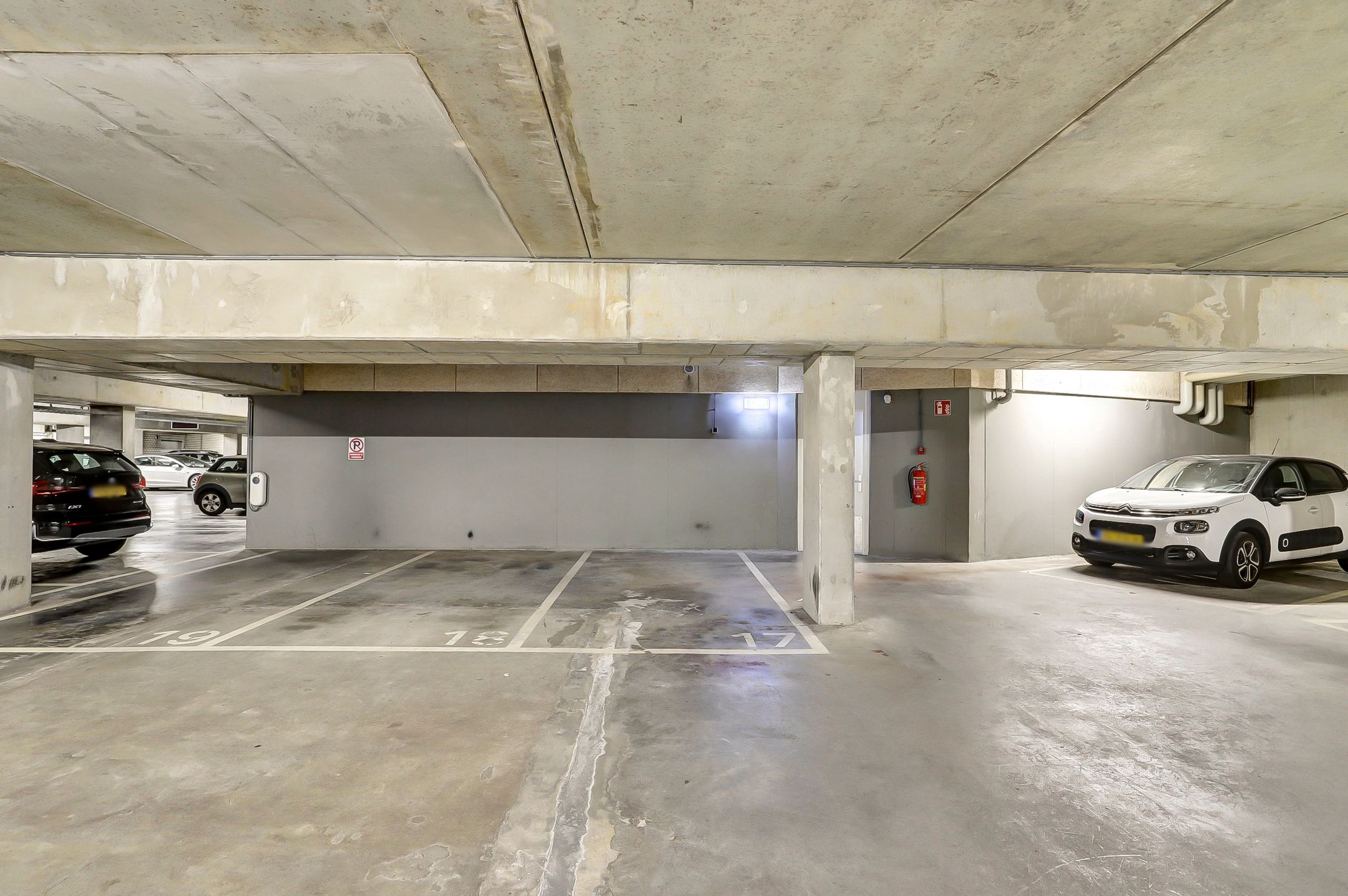 Photo 6 of Hugo de Grootlaan 64