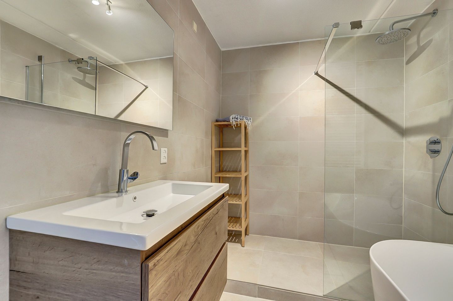 Photo 40 of Hugo de Grootlaan 64