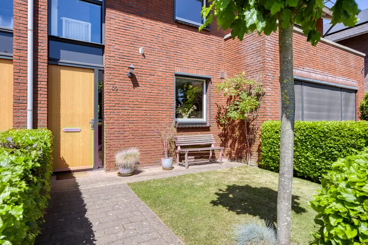 Photo 4 of Black Alicante 92