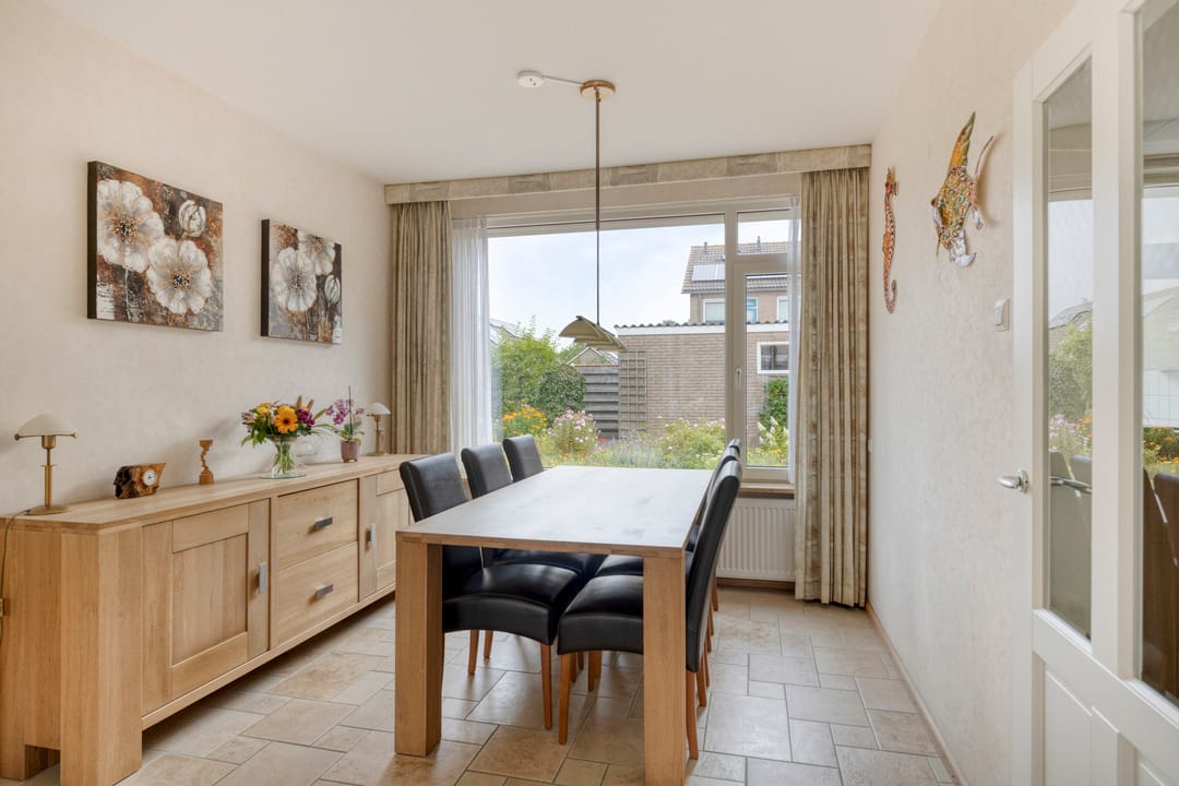 Photo 8 of Burgemeester Hermsenstraat 1