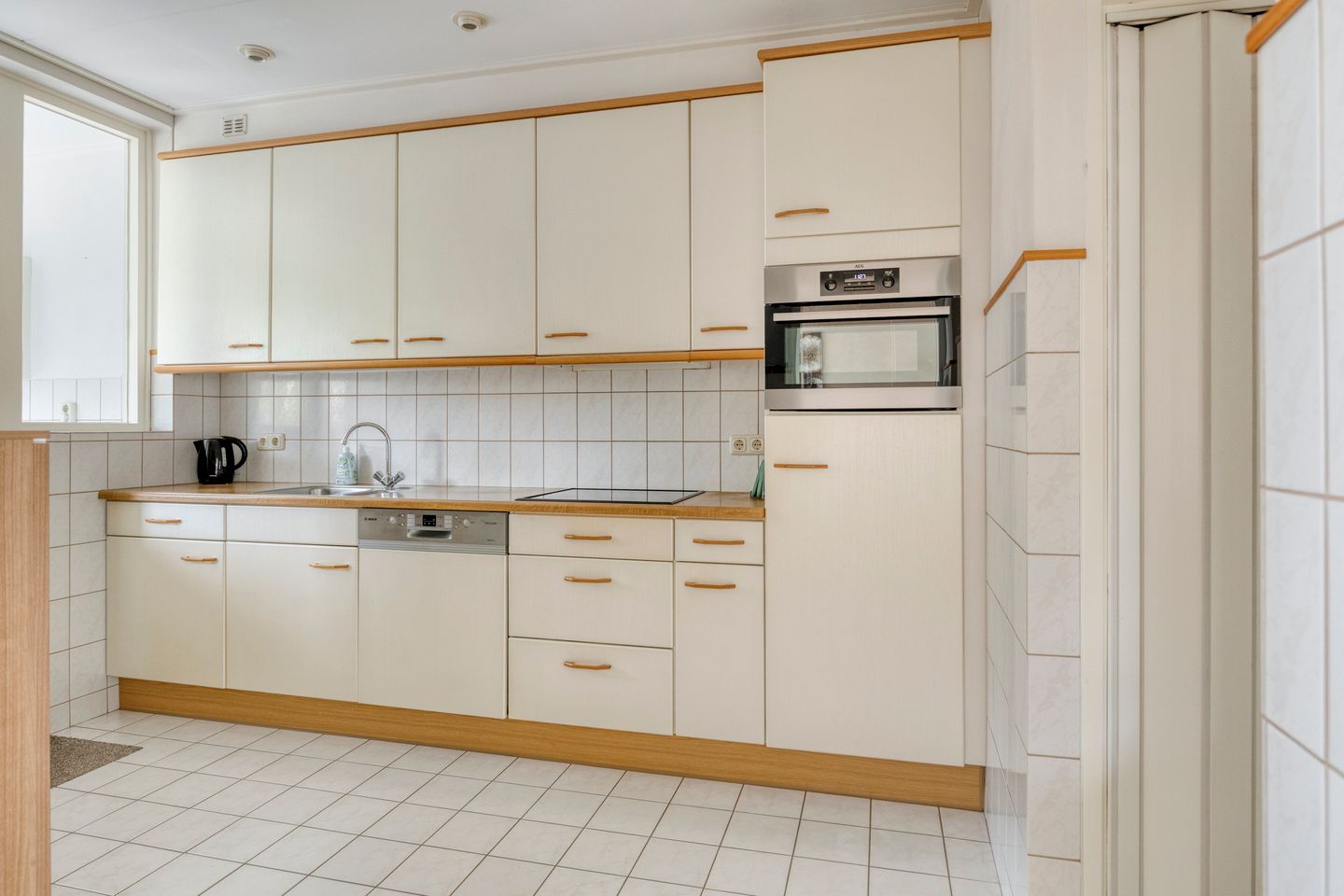 Photo 10 of Burgemeester Hermsenstraat 1