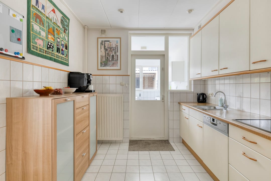 Photo 11 of Burgemeester Hermsenstraat 1