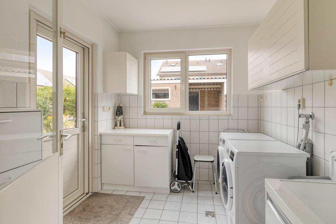 Photo 13 of Burgemeester Hermsenstraat 1