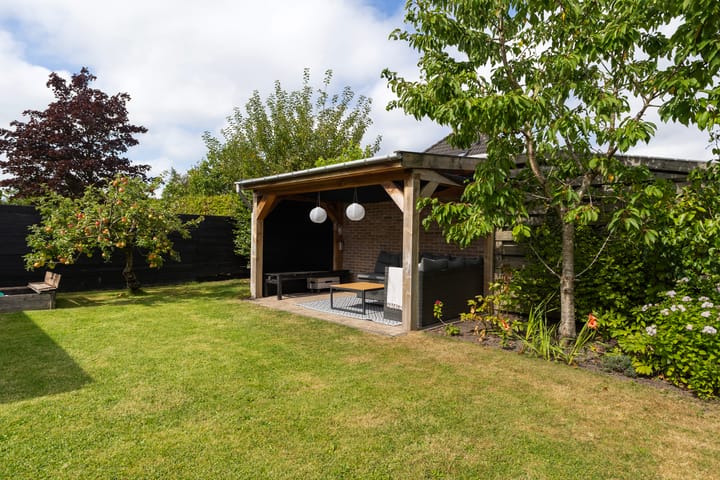 Photo 29 of Linebeamleane 16