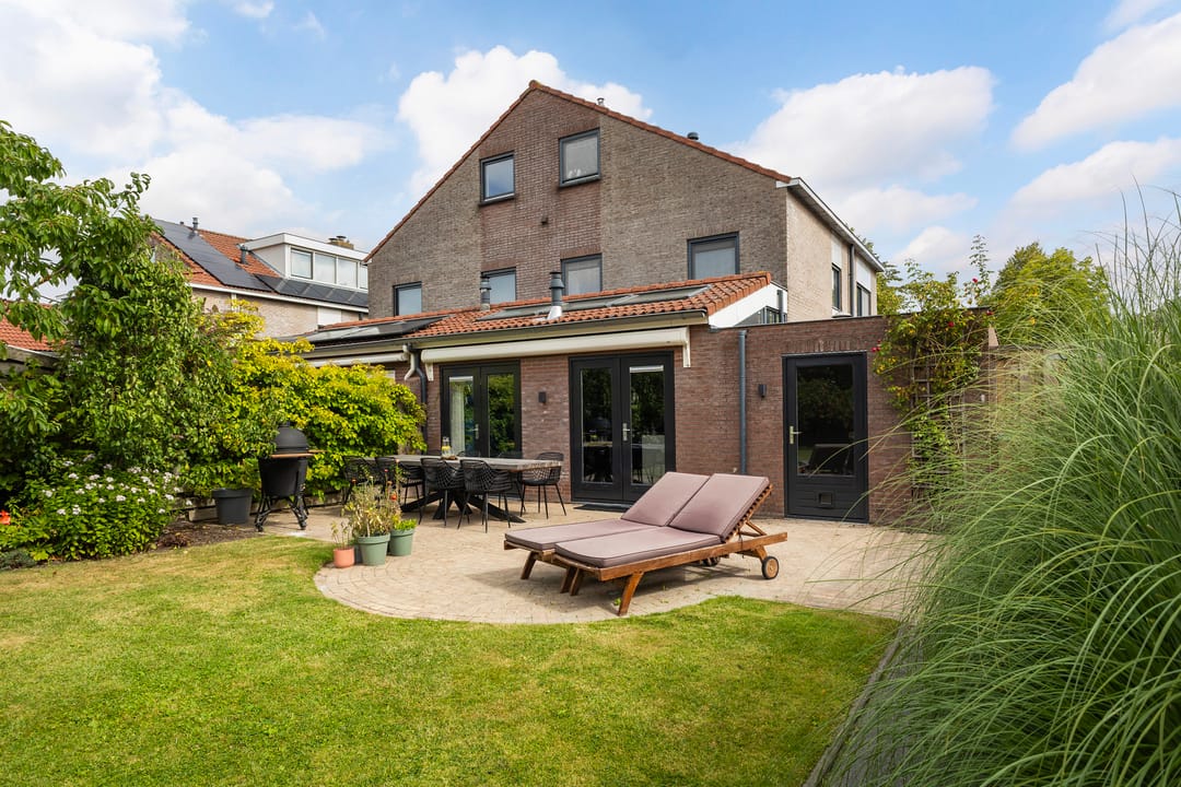 Photo 31 of Linebeamleane 16