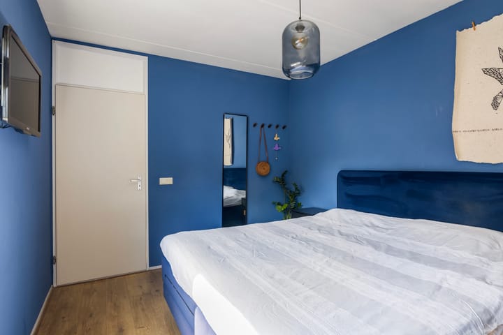 Photo 36 of Linebeamleane 16