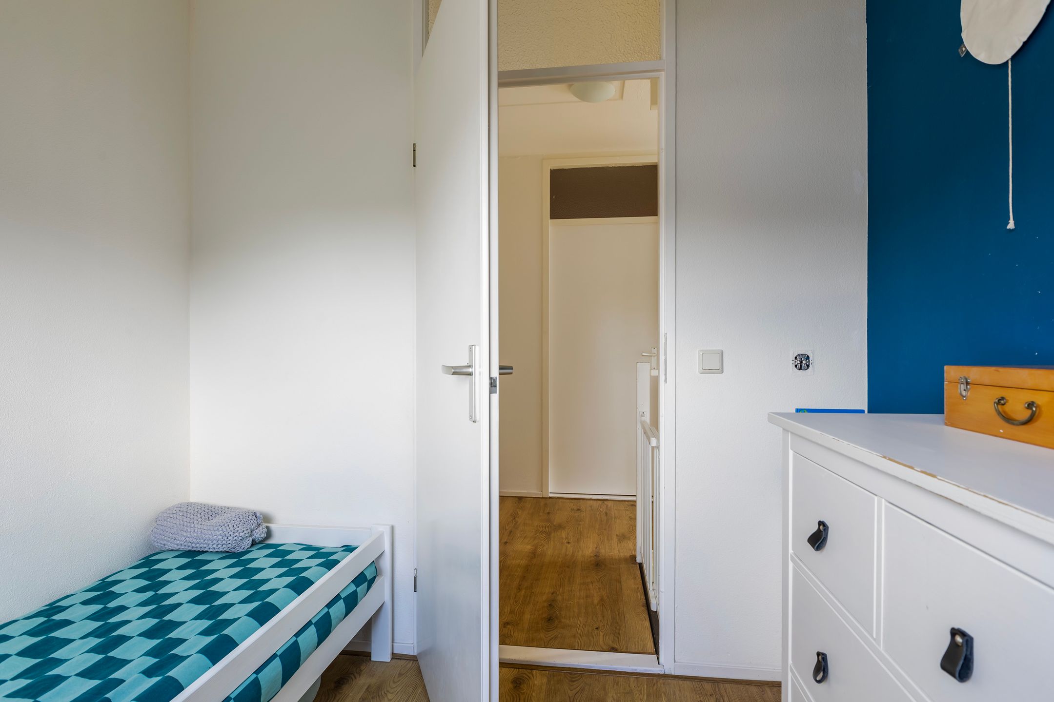 Photo 45 of Linebeamleane 16