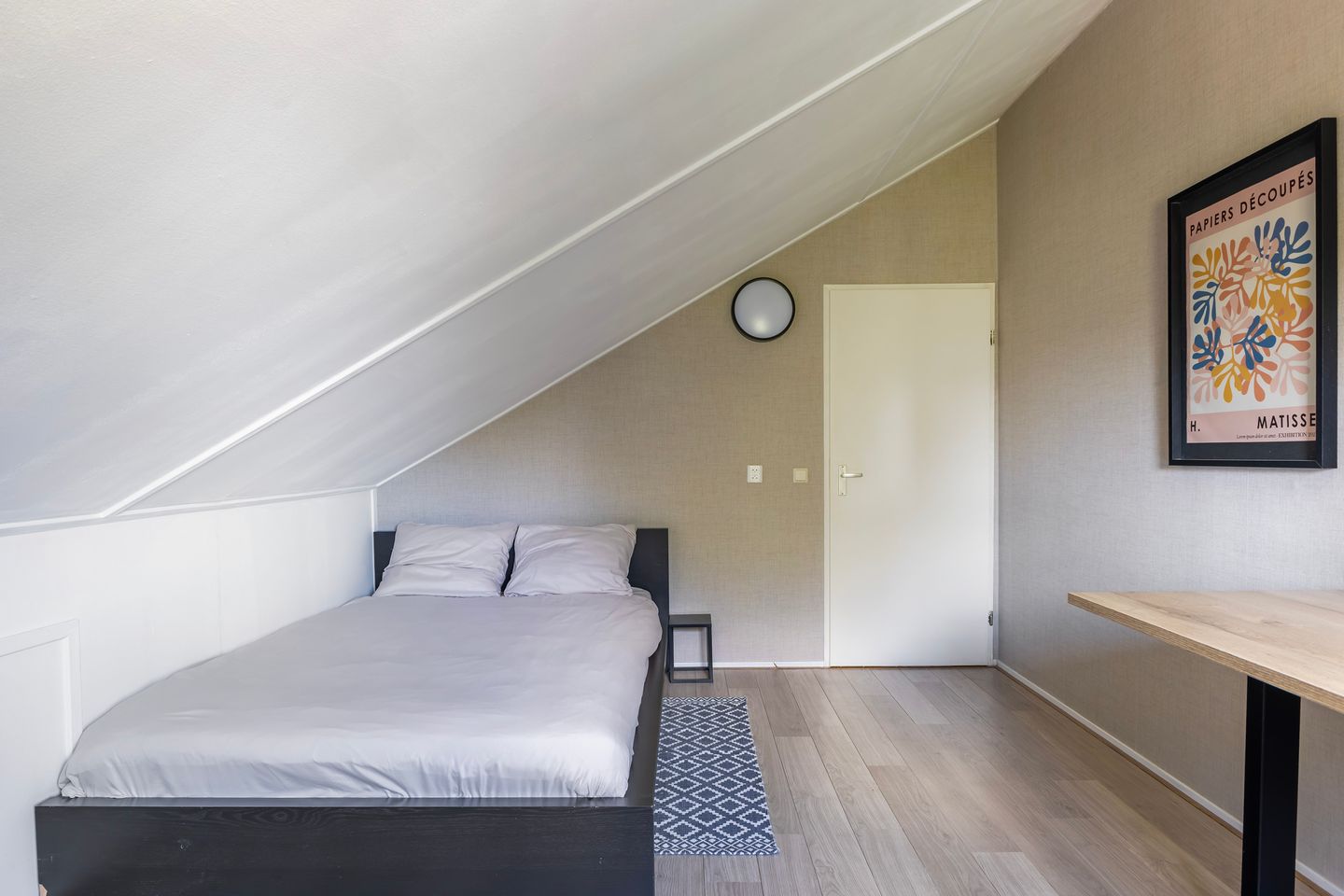 Photo 50 of Linebeamleane 16