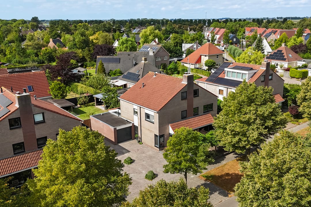 Photo 56 of Linebeamleane 16