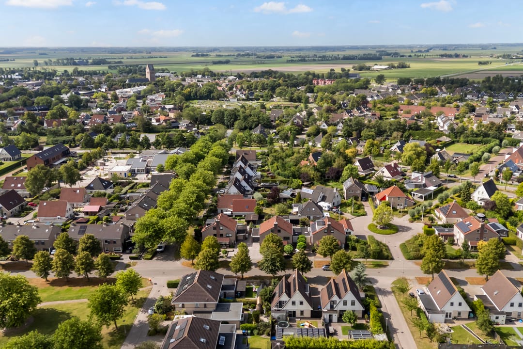 Photo 58 of Linebeamleane 16