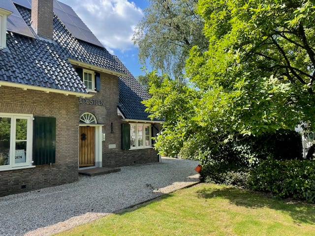 Bekijk foto 3 van Stationsweg 66