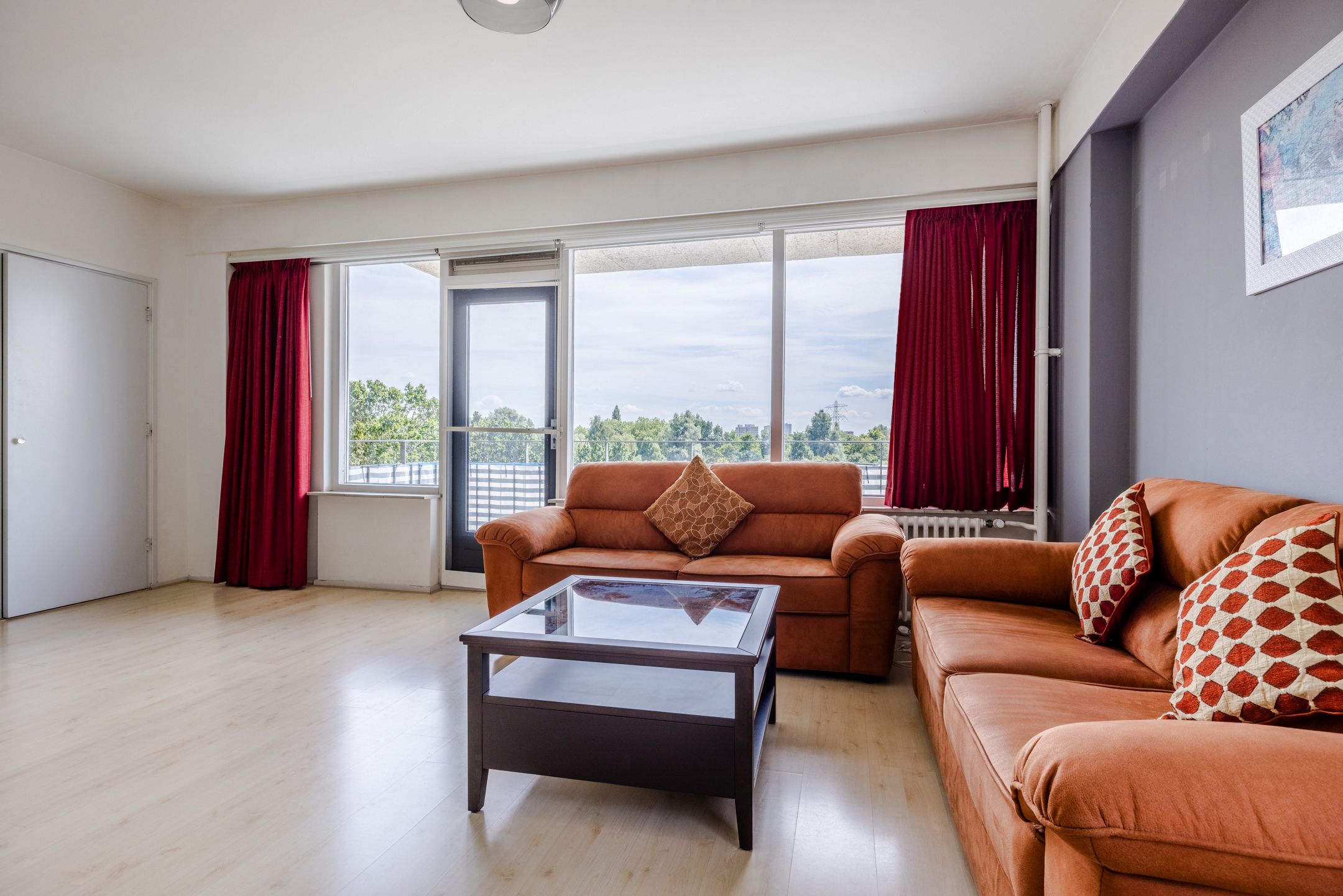 Photo 12 of Hongarenburg 100