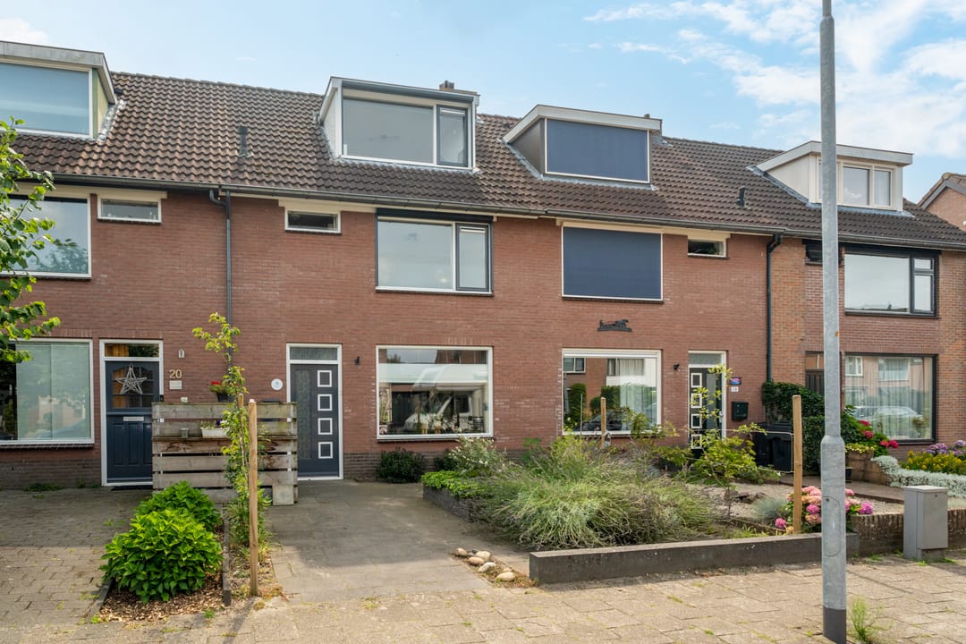 Photo 1 of Van Schendelstraat 18