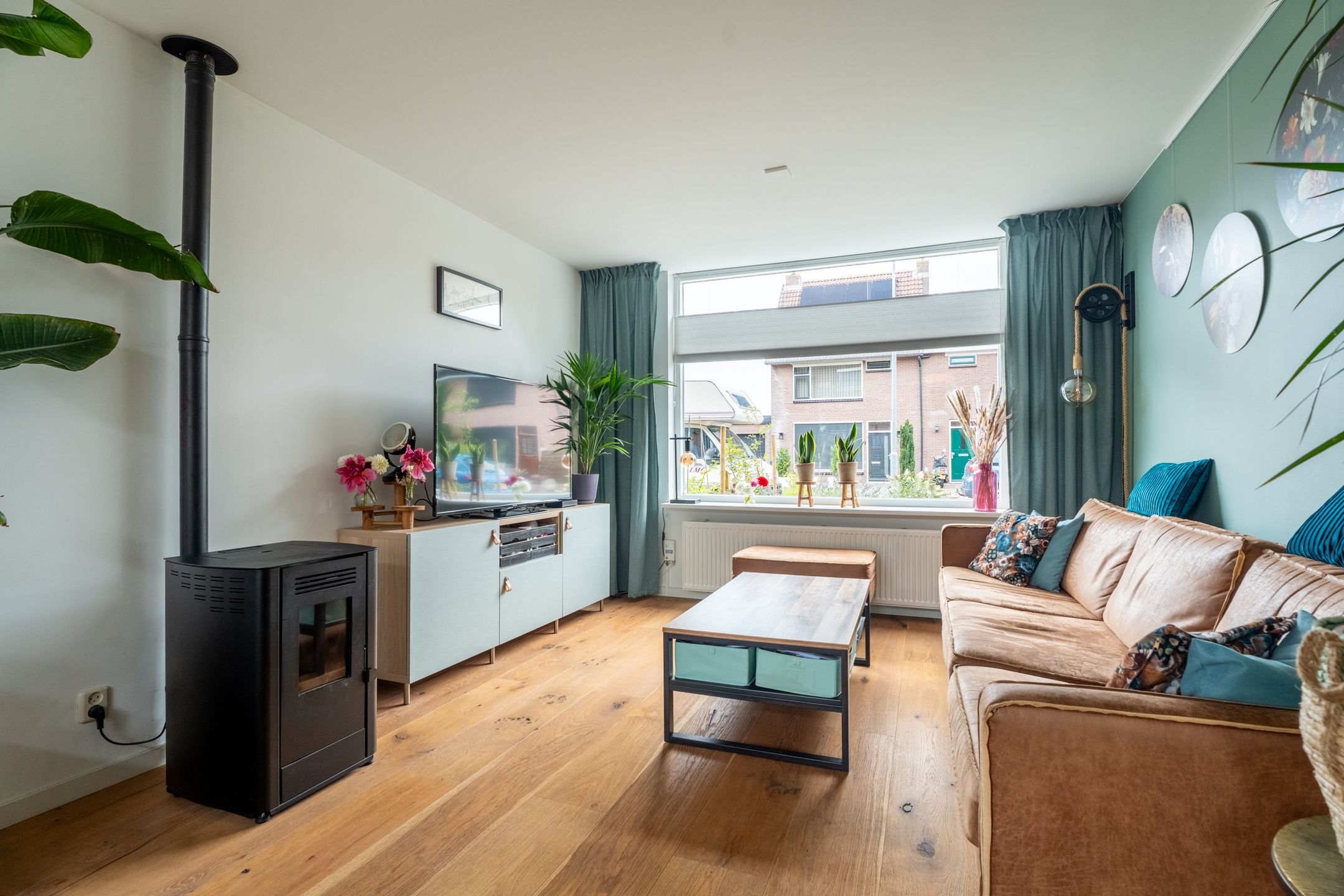 Photo 9 of Van Schendelstraat 18