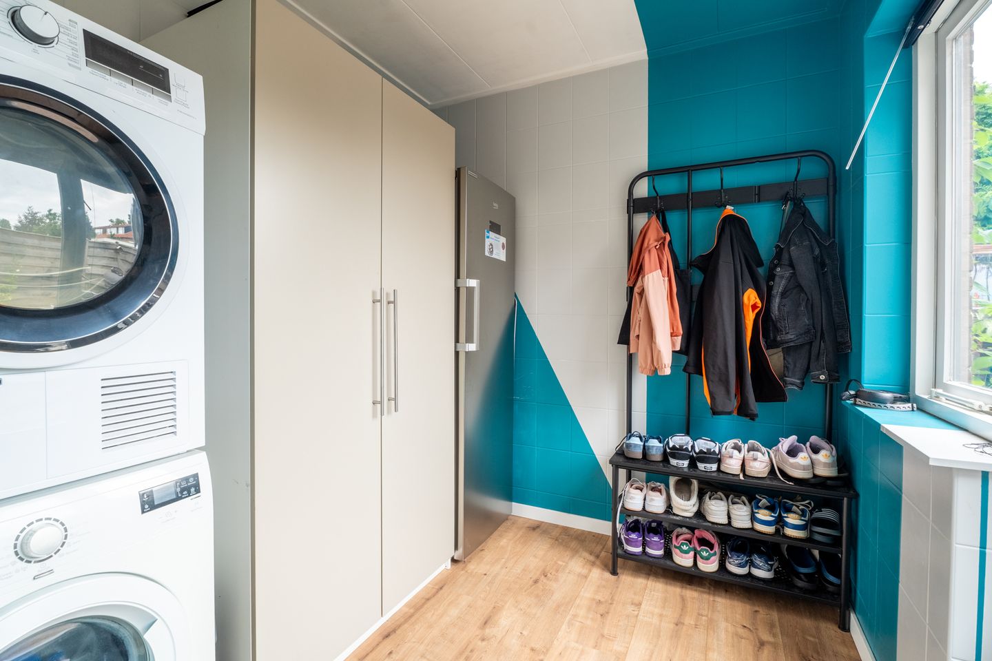 Photo 19 of Van Schendelstraat 18