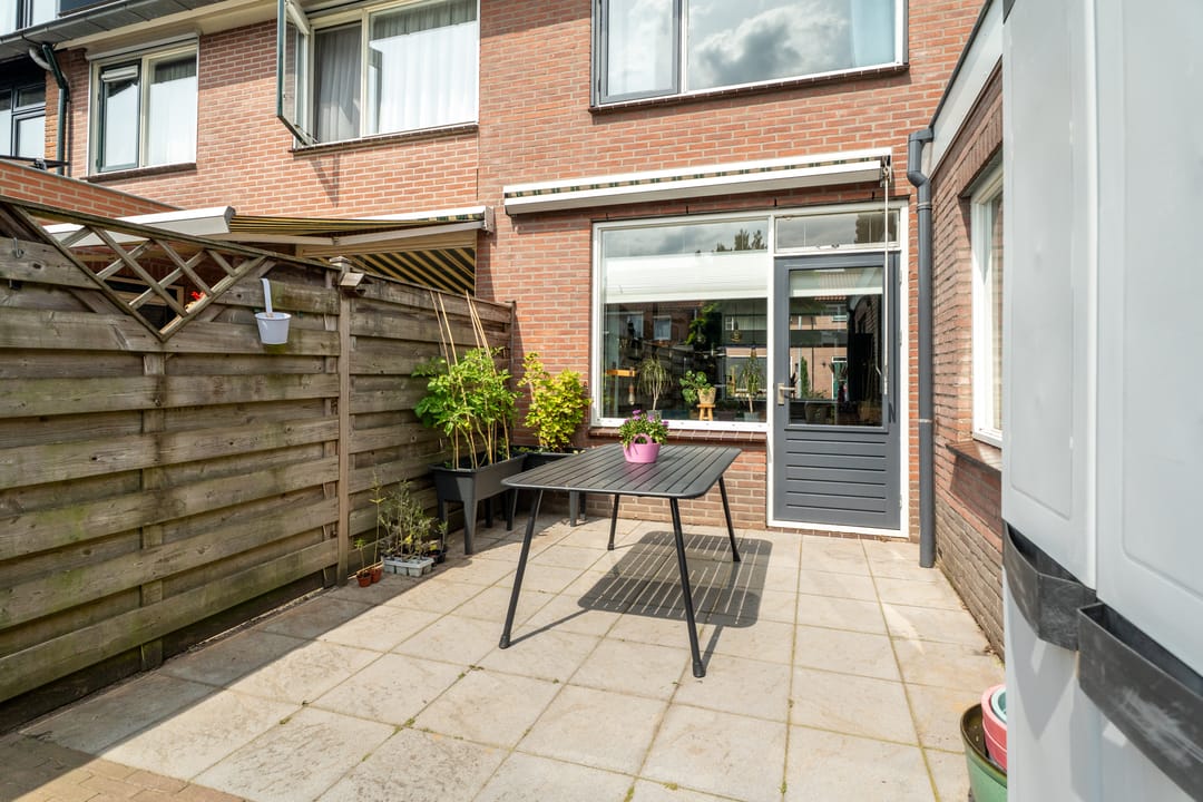 Photo 38 of Van Schendelstraat 18