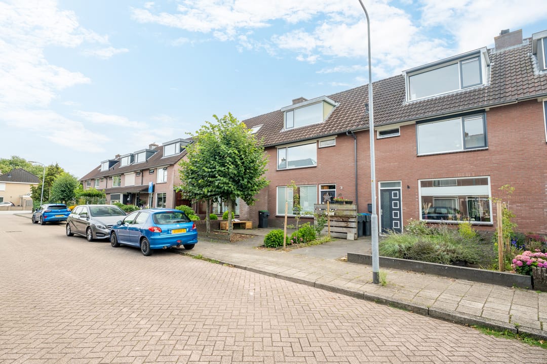 Photo 43 of Van Schendelstraat 18