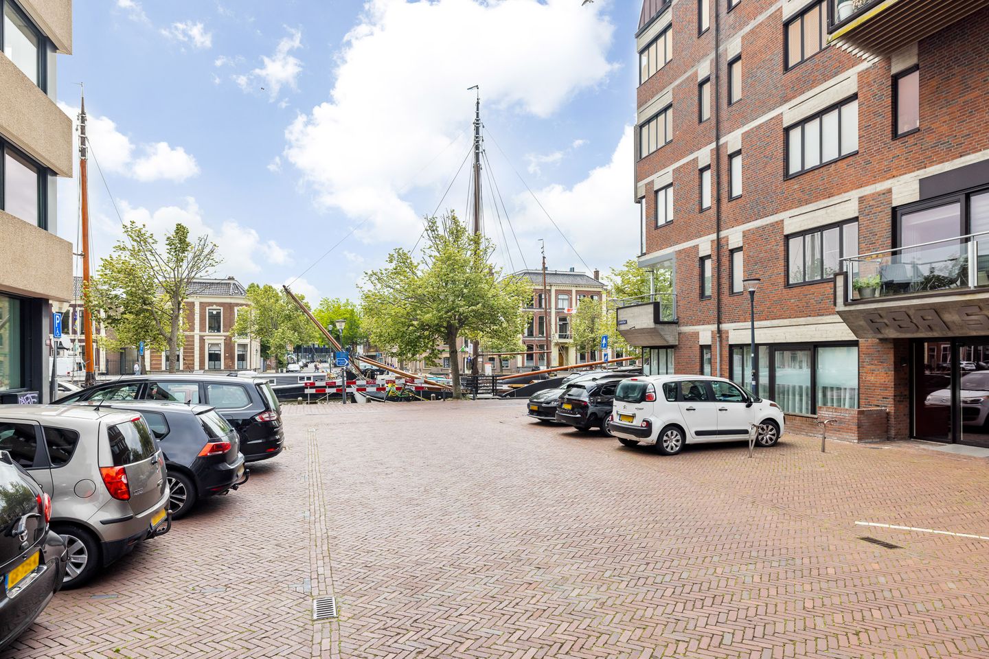 Photo 10 of Zuiderstraat 26