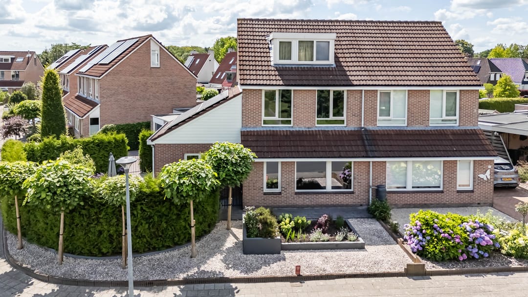 Photo 1 of Vogelwikke 7