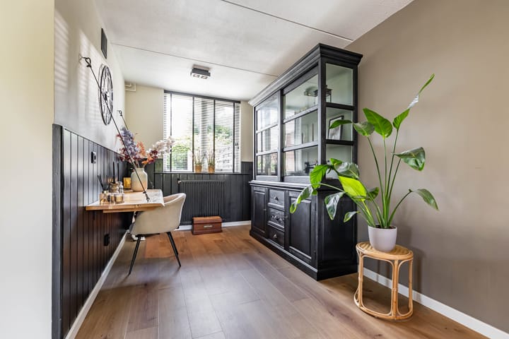 Photo 4 of Vogelwikke 7