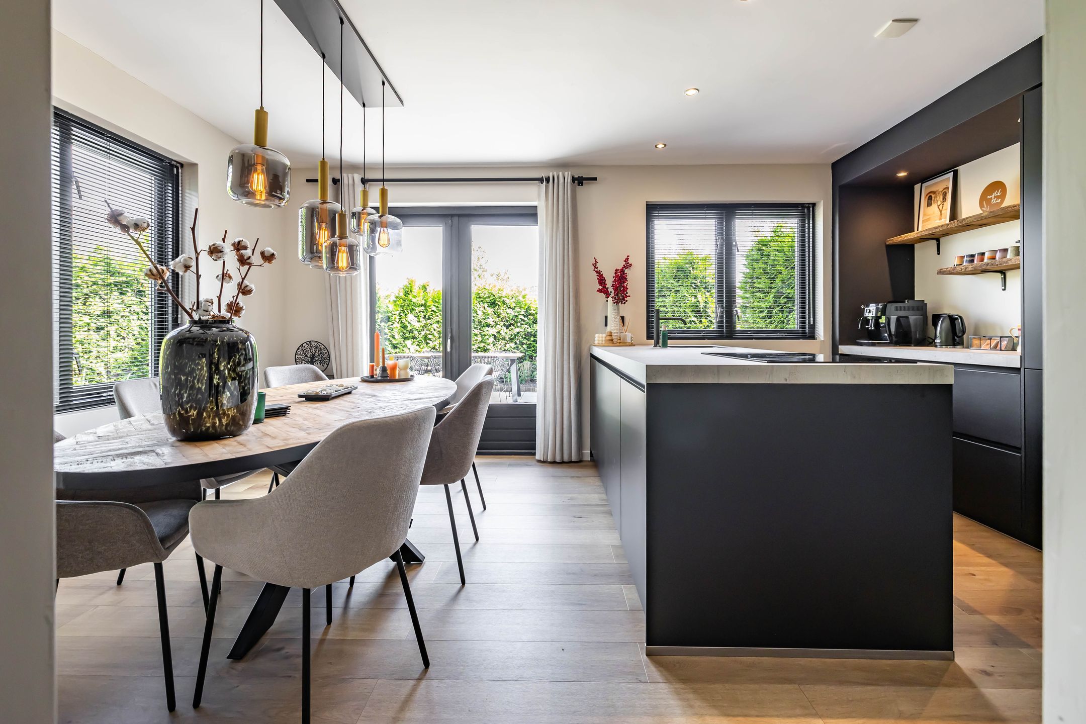 Photo 27 of Vogelwikke 7