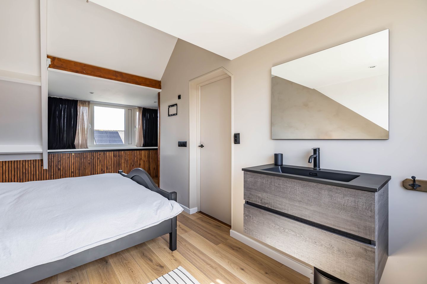 Photo 55 of Vogelwikke 7