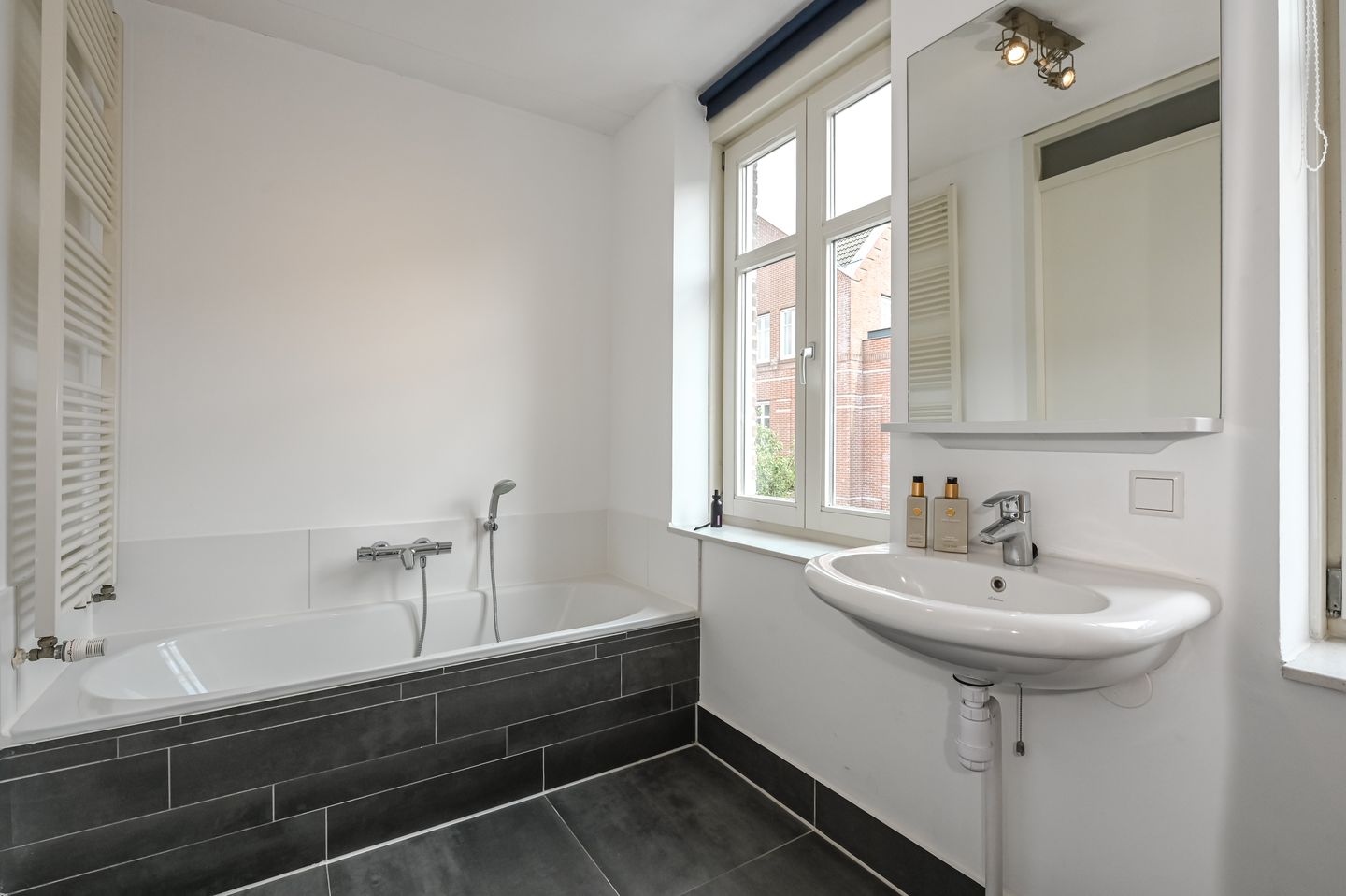 Foto 44 van Willem Silviusstraat 6-A