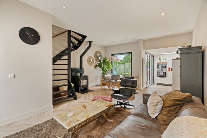 Foto 5 van IJmuiderstraat 20