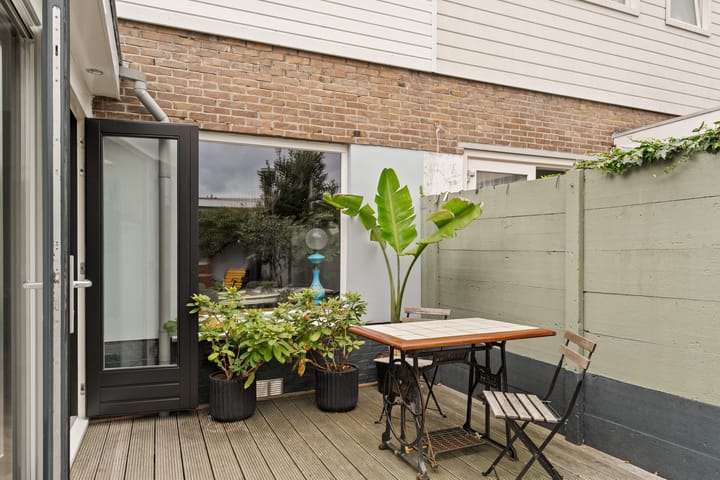 Foto 15 van IJmuiderstraat 20